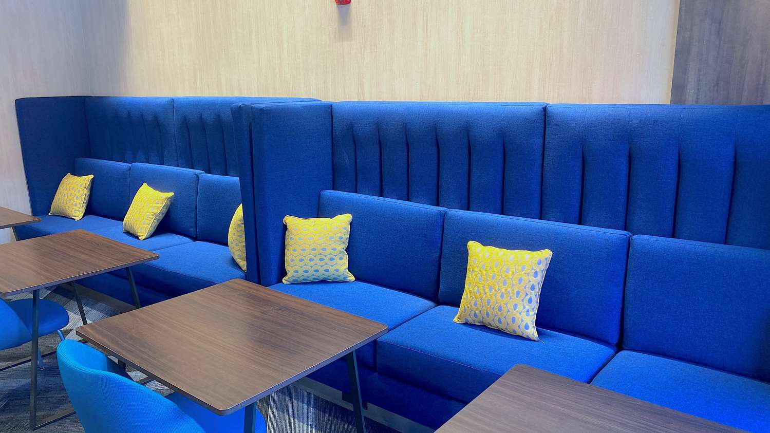 Фото Tru by Hilton Baltimore Harbor East, Md