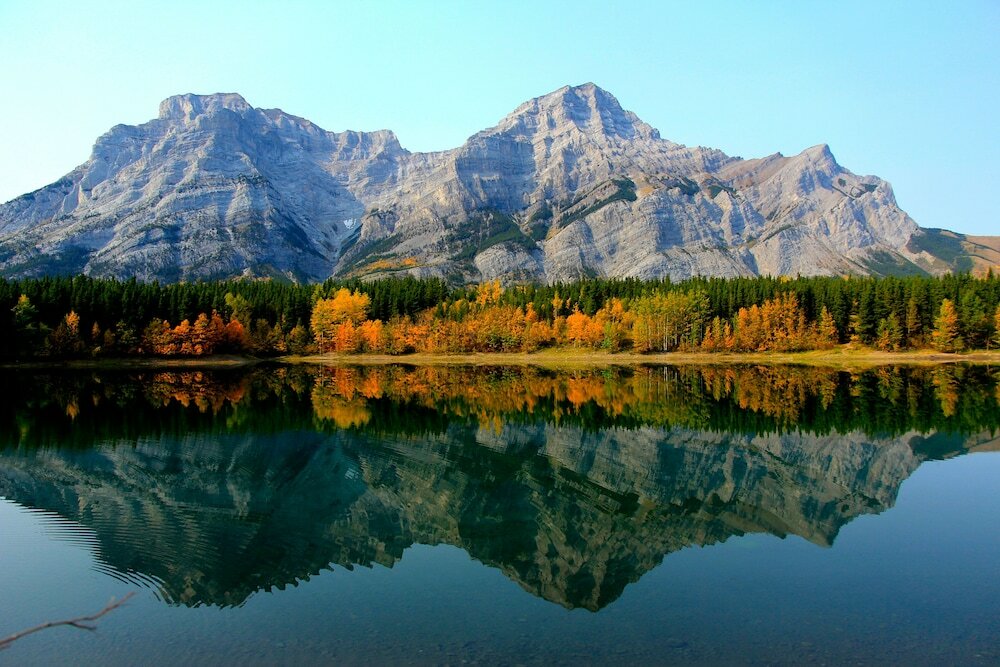 Фото Windtower Lodge and Suites