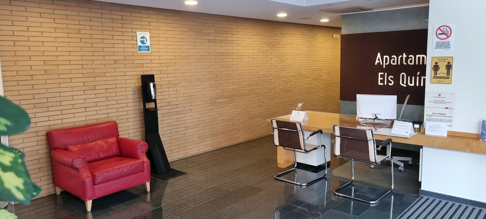 Фото Apartamentos Els Quimics