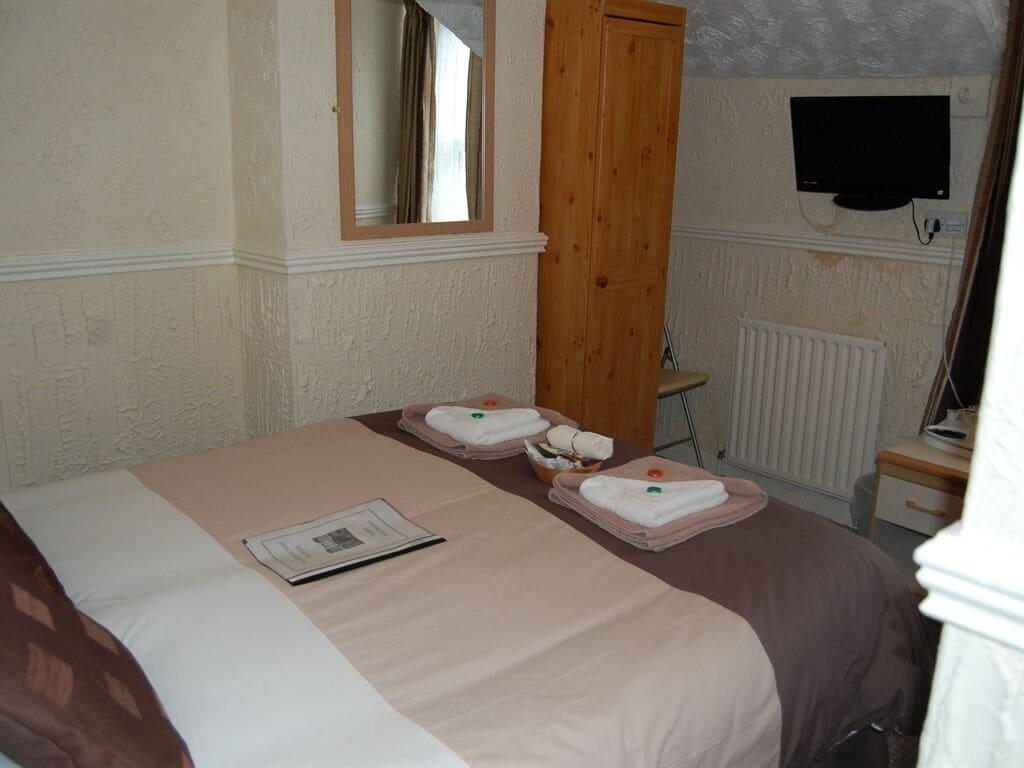 Фото Atlantis Hotel Blackpool