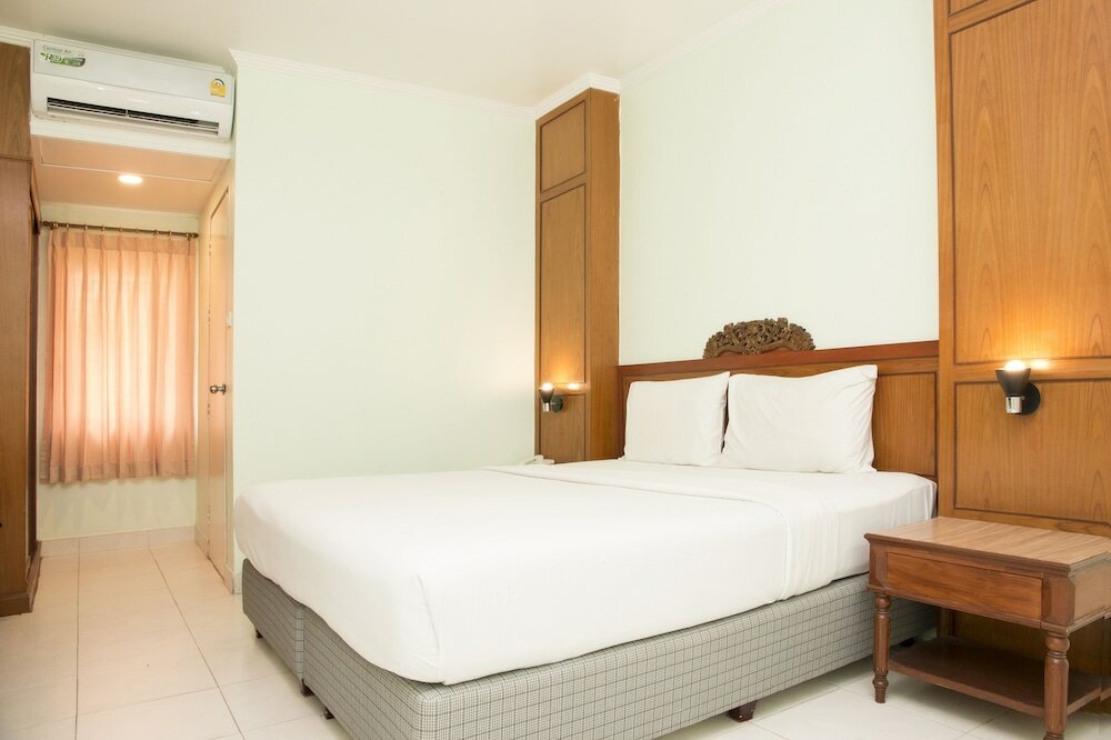 Фото S Lodge Pattaya