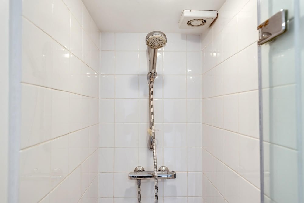 Фото The Old Bookbinders Retreat