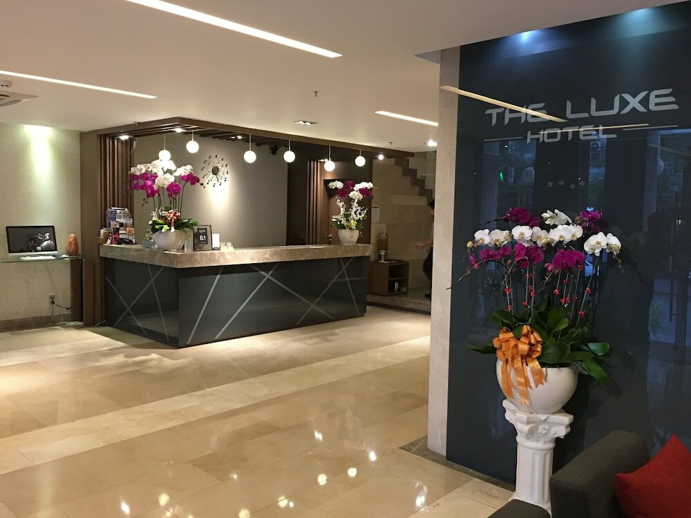 Фото The Luxe Hotel