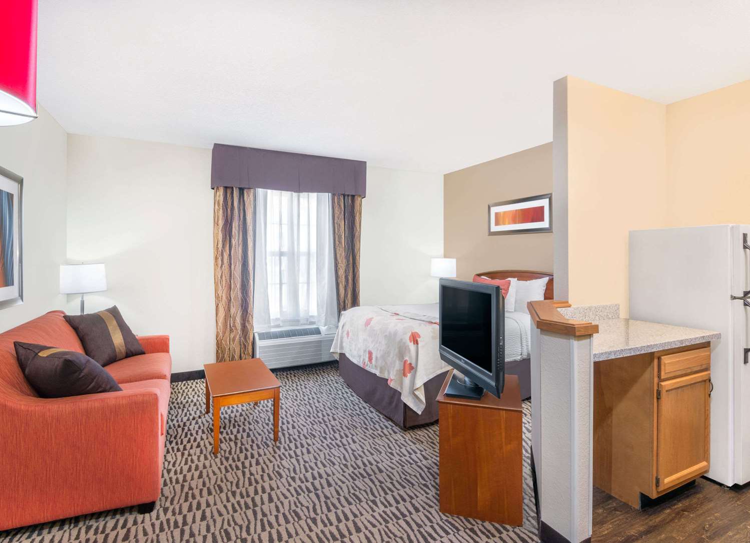 Фото Hawthorn Suites by Wyndham Louisville North