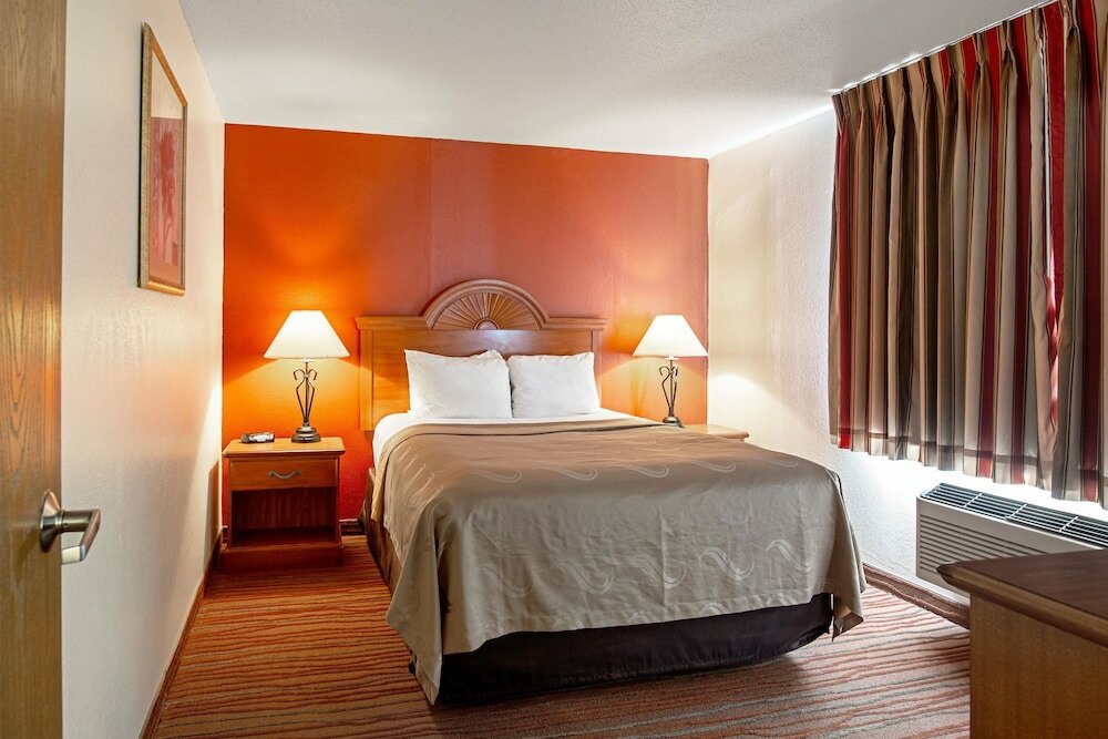 Фото Quality Inn Aberdeen