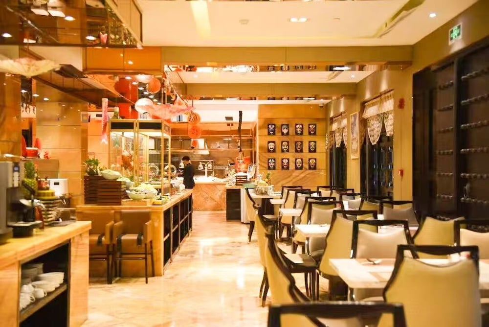 Фото Royal Garden Hotel Shanghai