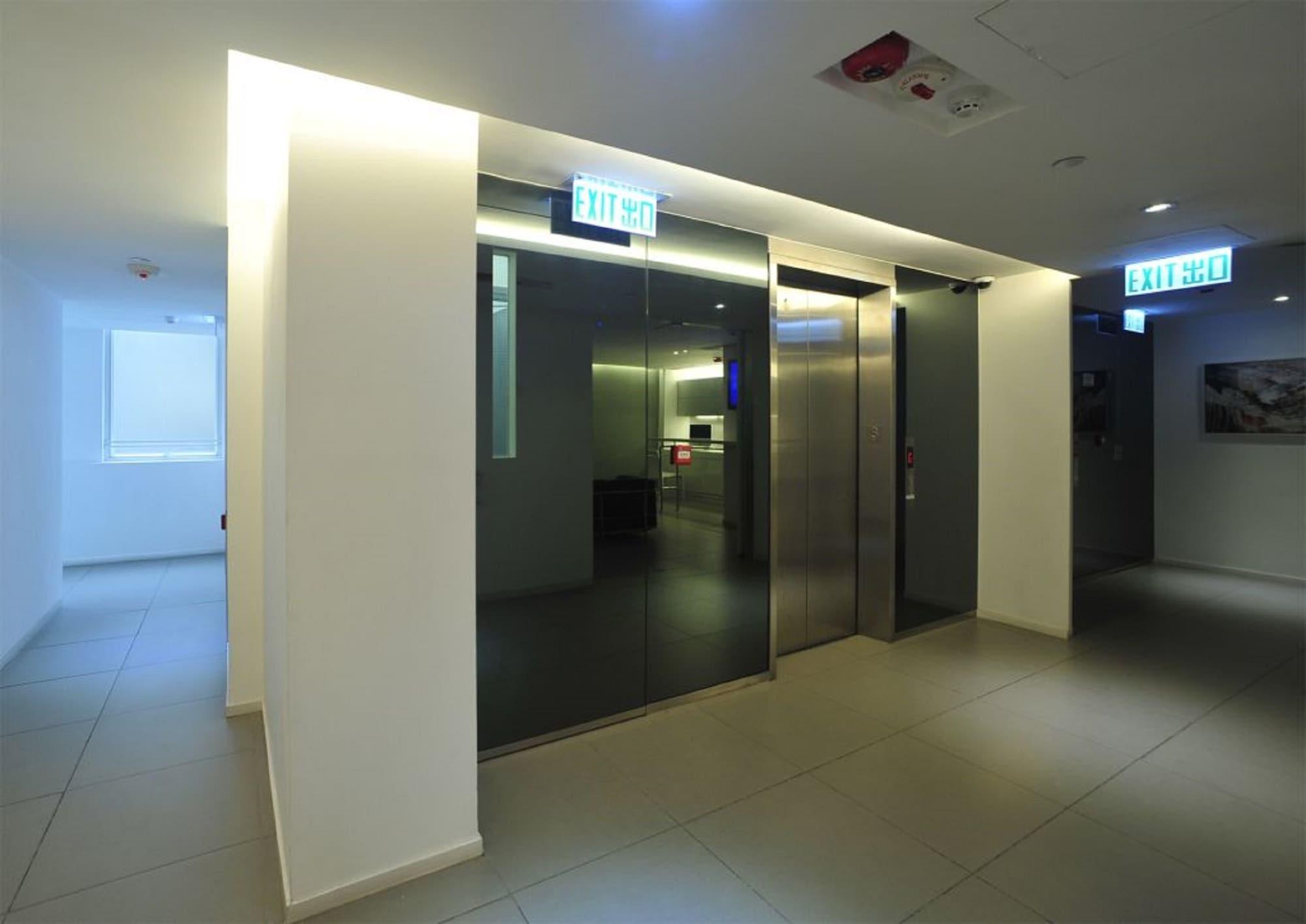 Фото 60 West Suites Hotel