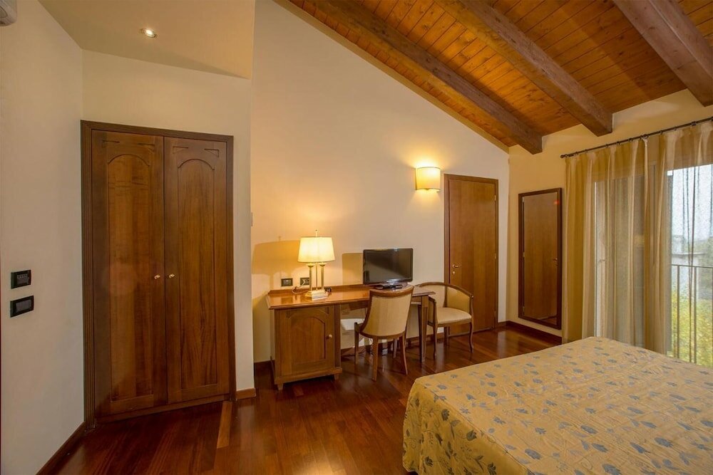 Фото Hotel Conte Verde