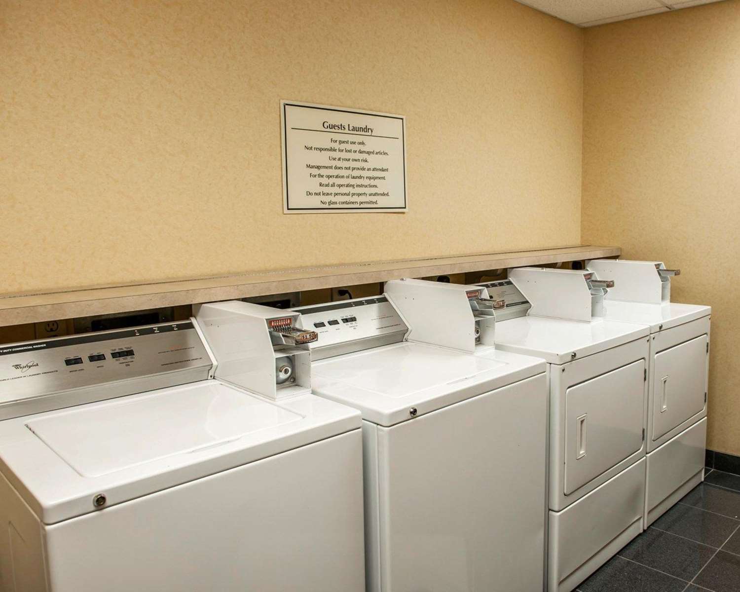 Фото Comfort Suites near Indianapolis Airport