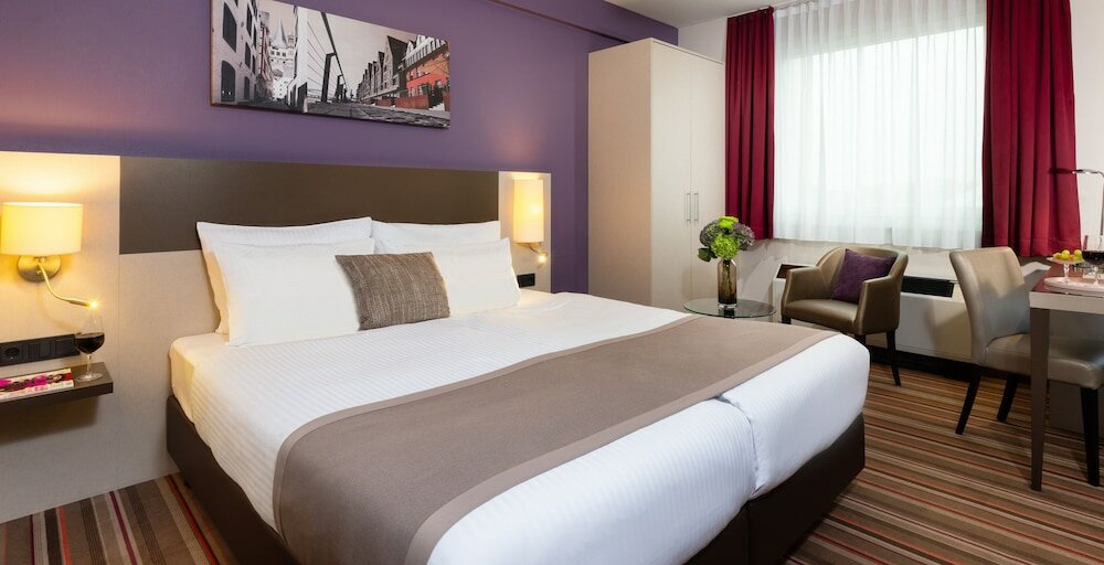Фото Leonardo Hotel Köln