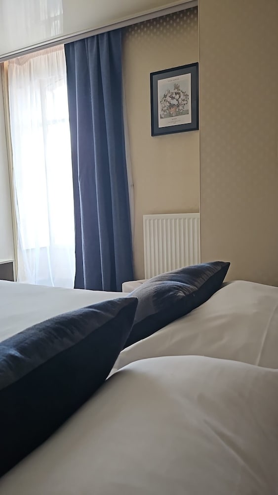 Фото Citotel Le Challonge