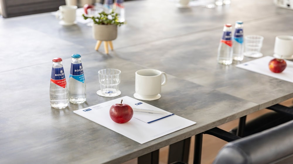 Фото Holiday Inn Express Utrecht - Papendorp, an Ihg Hotel