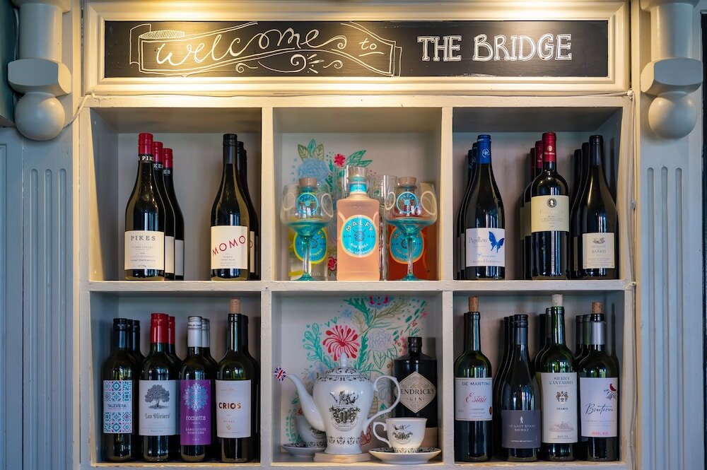 Фото The Bridge in Barnes