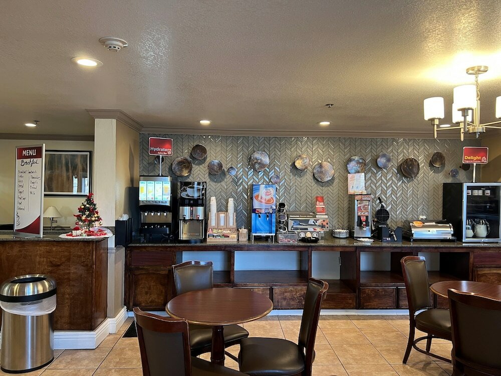 Фото Best Western Plus John Jay Inn & Suites