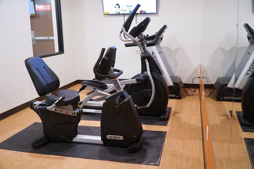 Фото Lotus Blu Inn & Suites