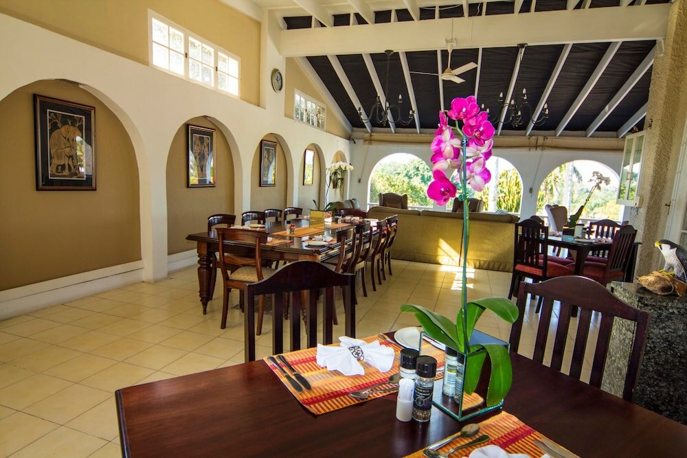 Фото Albion Manor