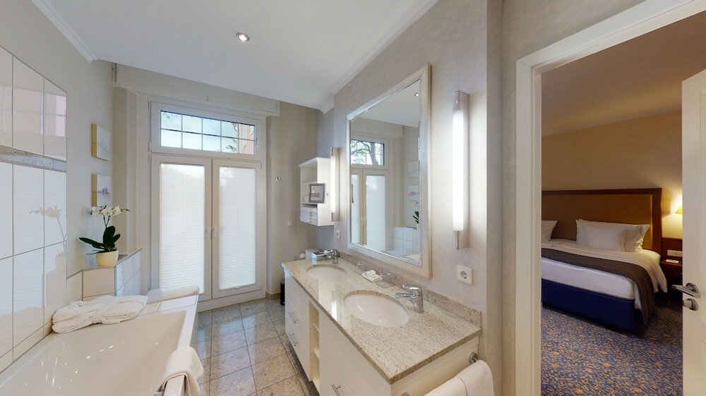 Фото Hotel Oranien Wiesbaden