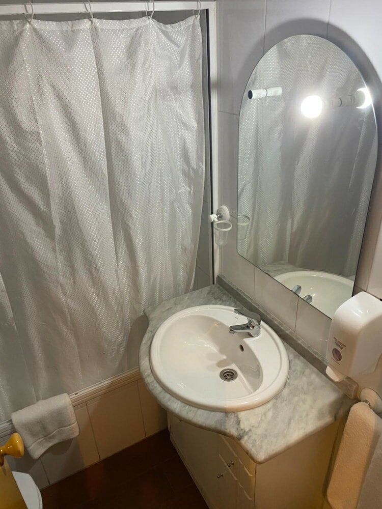 Фото Hotel Residencial Portucalense