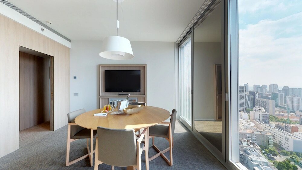 Фото The Level At Melia Barcelona Sky