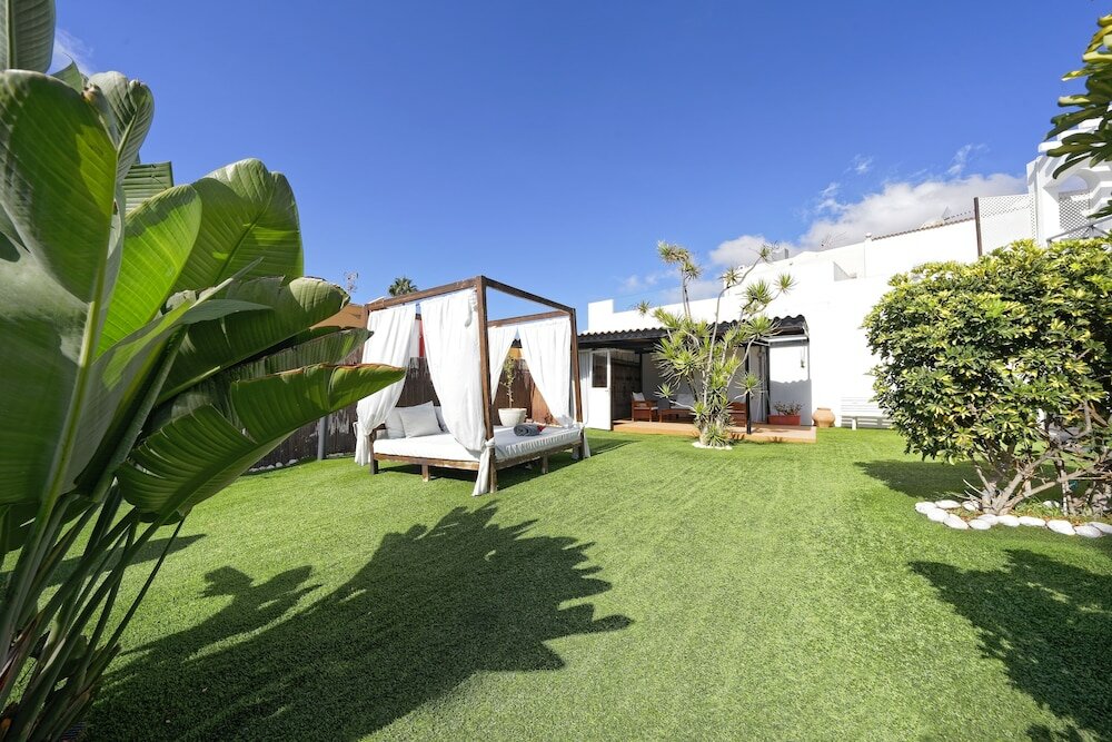 Фото Vista Bonita Gay & Lesbian only Resort