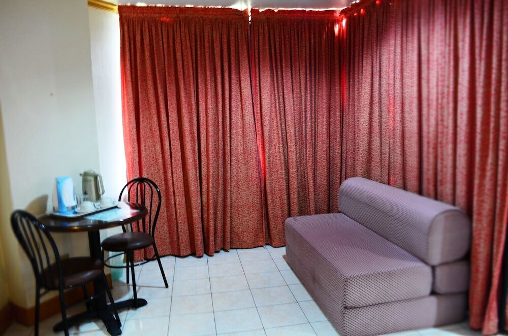 Фото Elegant Circle Inn