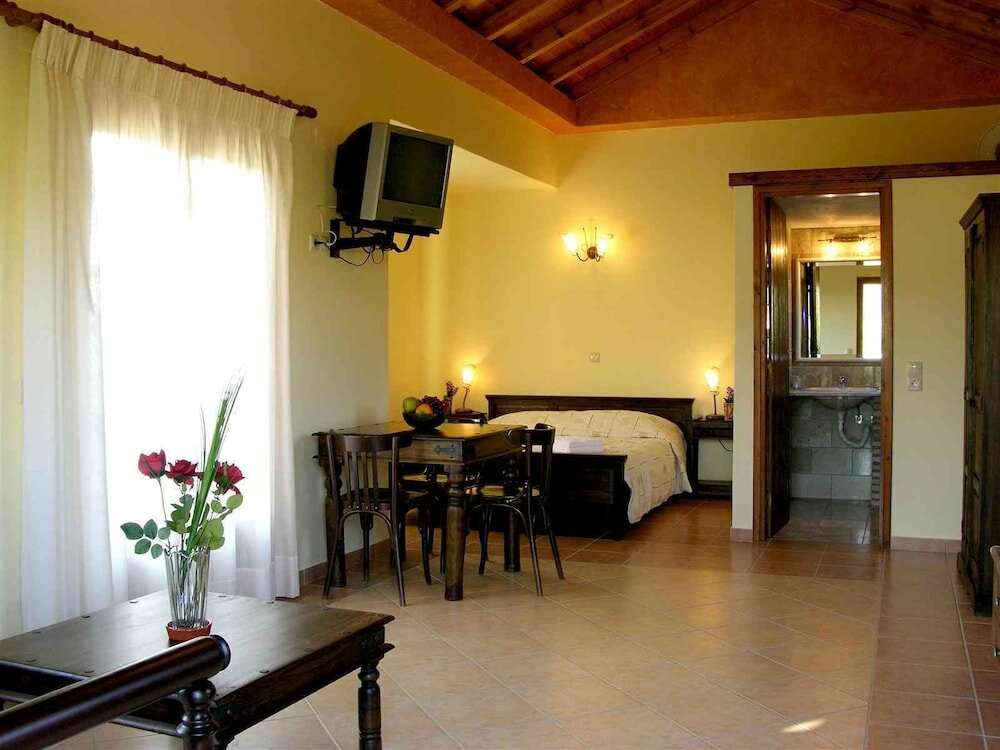 Фото Liotrivi Historical Mansion & Boutique Hotel