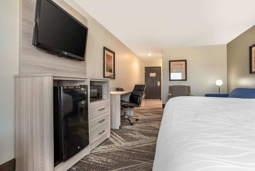 Фото Best Western Plus Jackson Downtown Colliseum