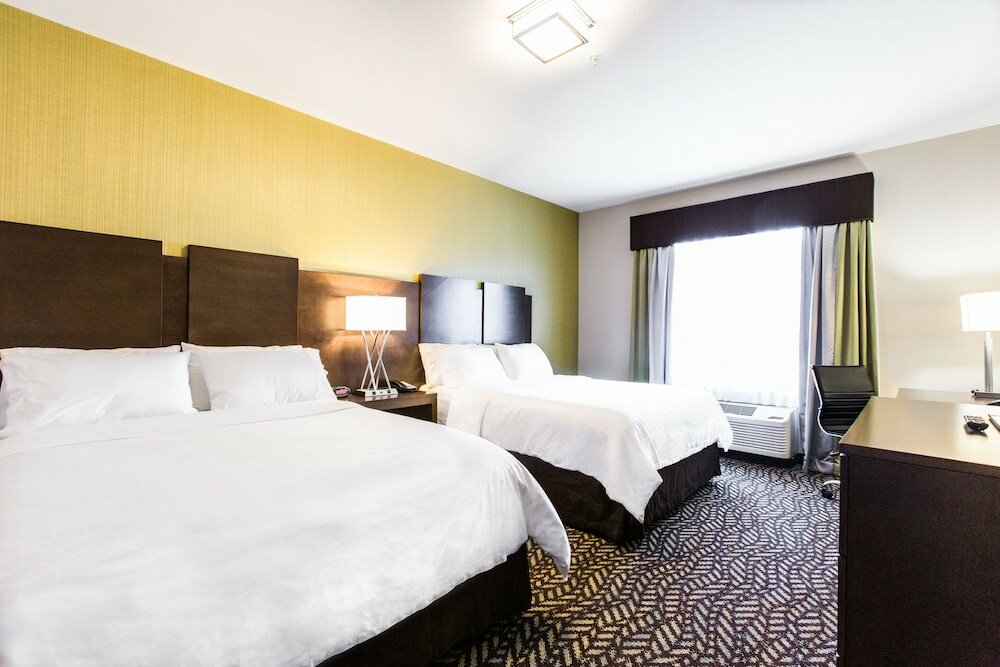 Фото Holiday Inn Express & Suites Spruce Grove - Stony Plain, an Ihg Hotel