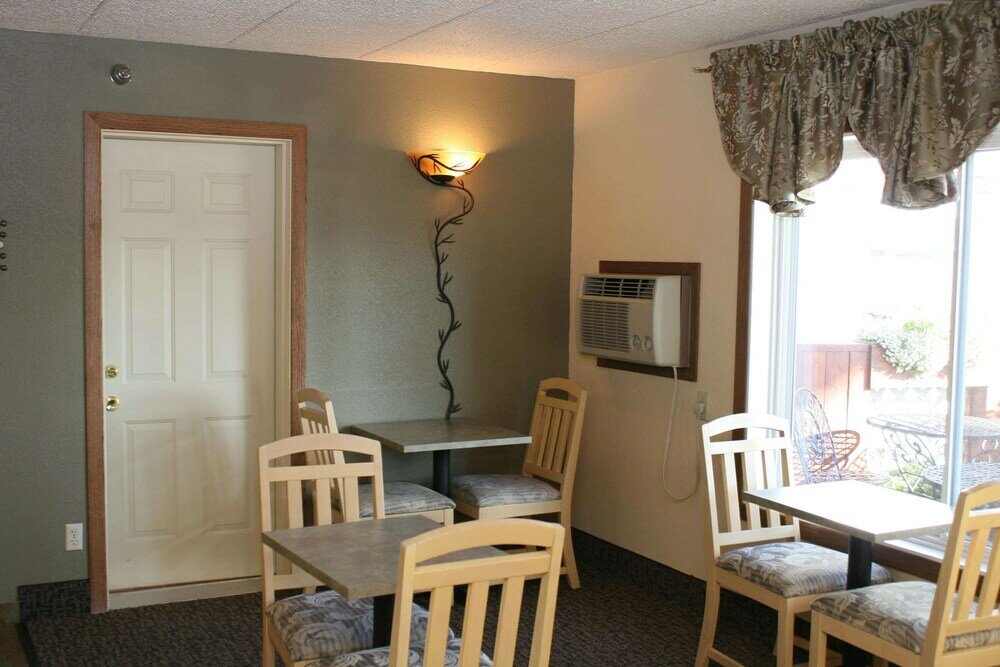 Фото Super 8 by Wyndham Rapid City