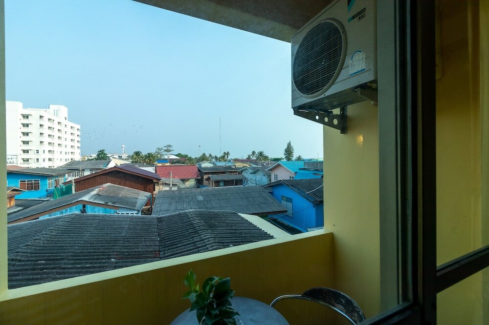 Фото Chomsin Hua Hin Hotel