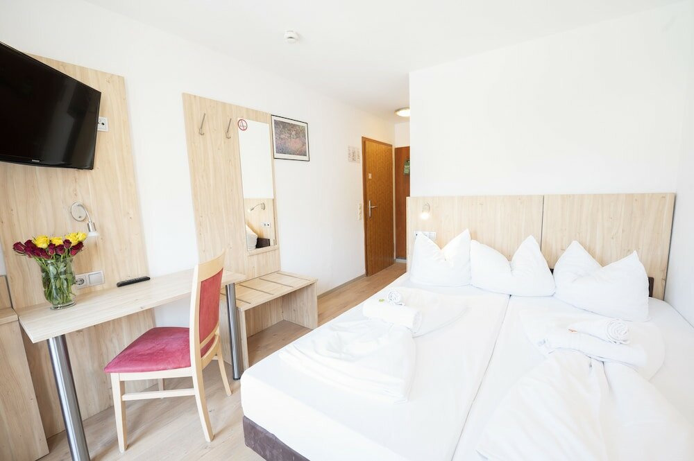 Фото Hotel Astoria am Urachplatz