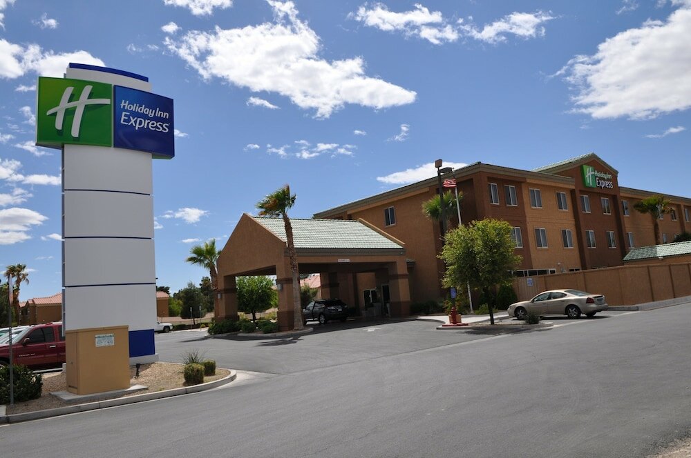 Фото Holiday Inn Express Las Vegas-Nellis, an Ihg Hotel