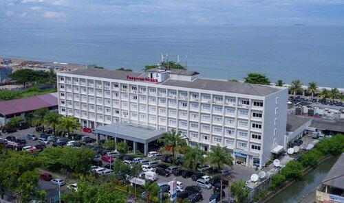 Гостиница Hotel Pangeran Beach в Паданге