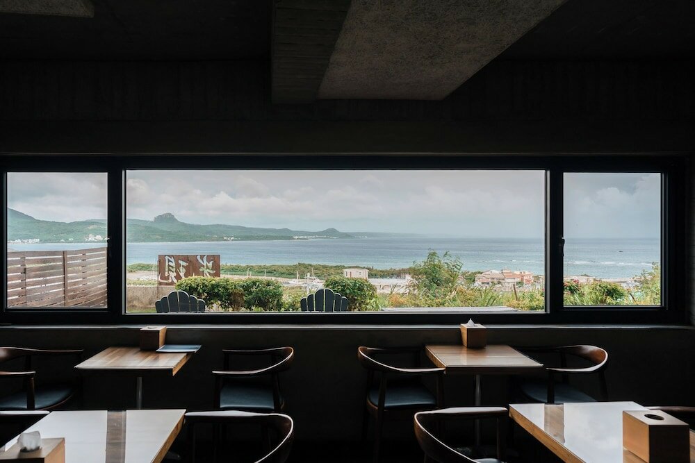 Фото The Light Inn