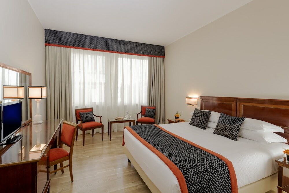 Фото Bettoja Hotel Mediterraneo