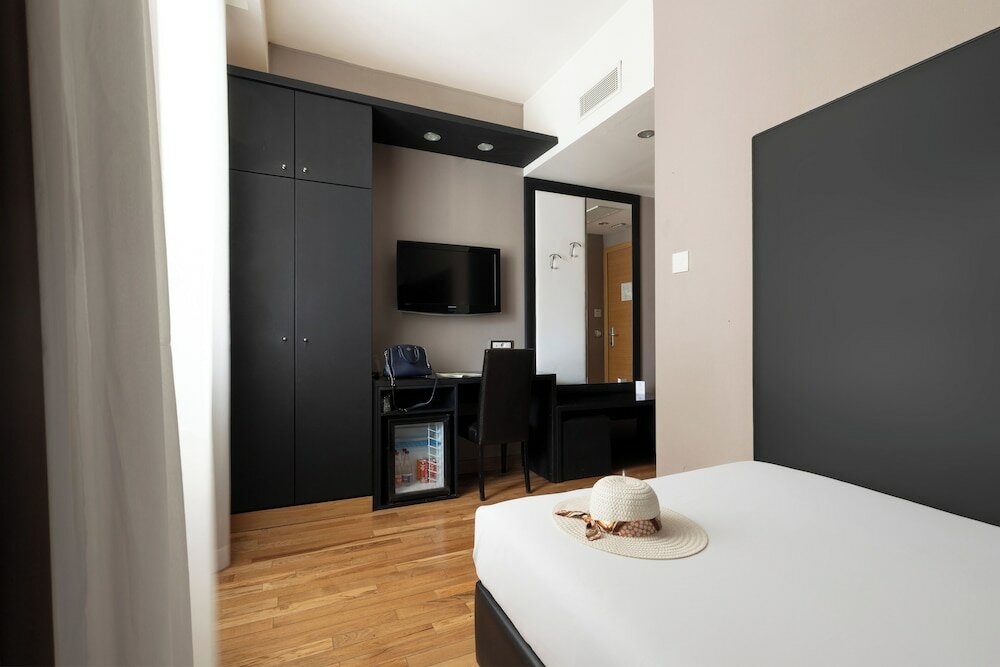 Фото Hotel Royal Caserta