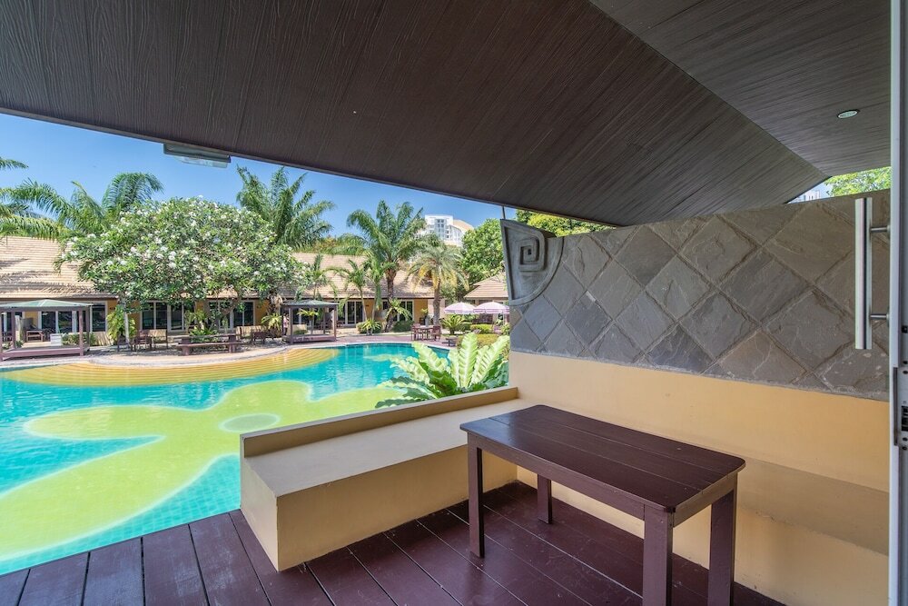 Фото East Sea Paradise Hotel