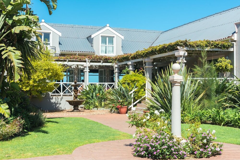 Фото Blue Bay Lodge