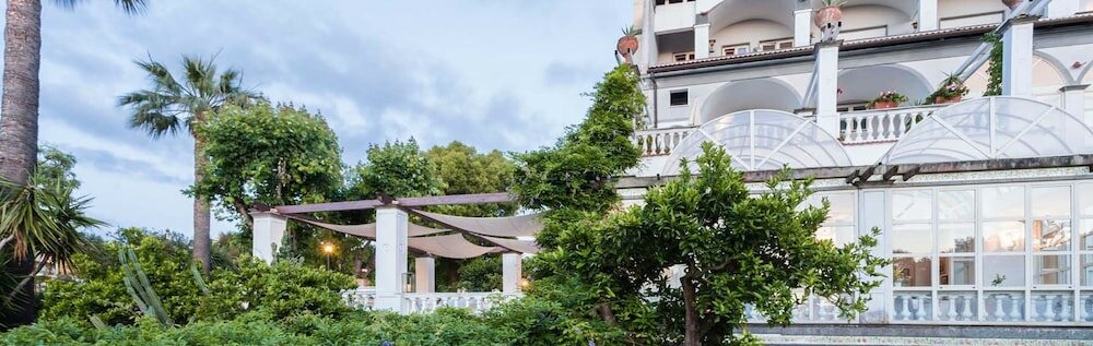 Фото Grand Hotel Cocumella