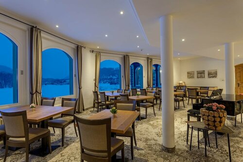 Внешний вид отеля Hotel Waldhaus am See в Са́нкт-Мо́рце, фото 2