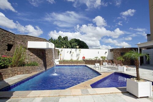 Внешний вид отеля Bristol Exceler Plaza Hotel в Кампу-Гранди, фото 3