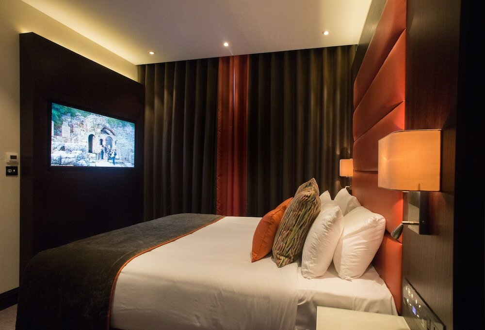 Фото St George Hotel Wembley