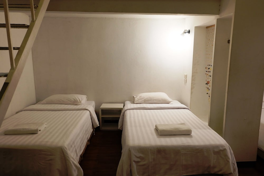 Фото Take A Nap Hotel