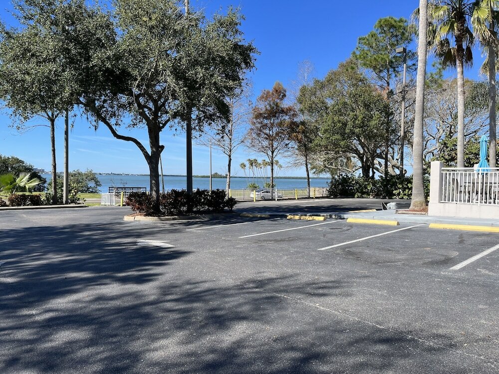 Фото Comfort Suites Clearwater - Dunedin