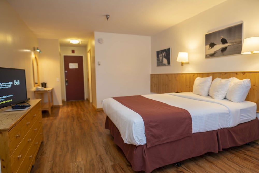 Фото Canadas Best Value Inn River View Hotel