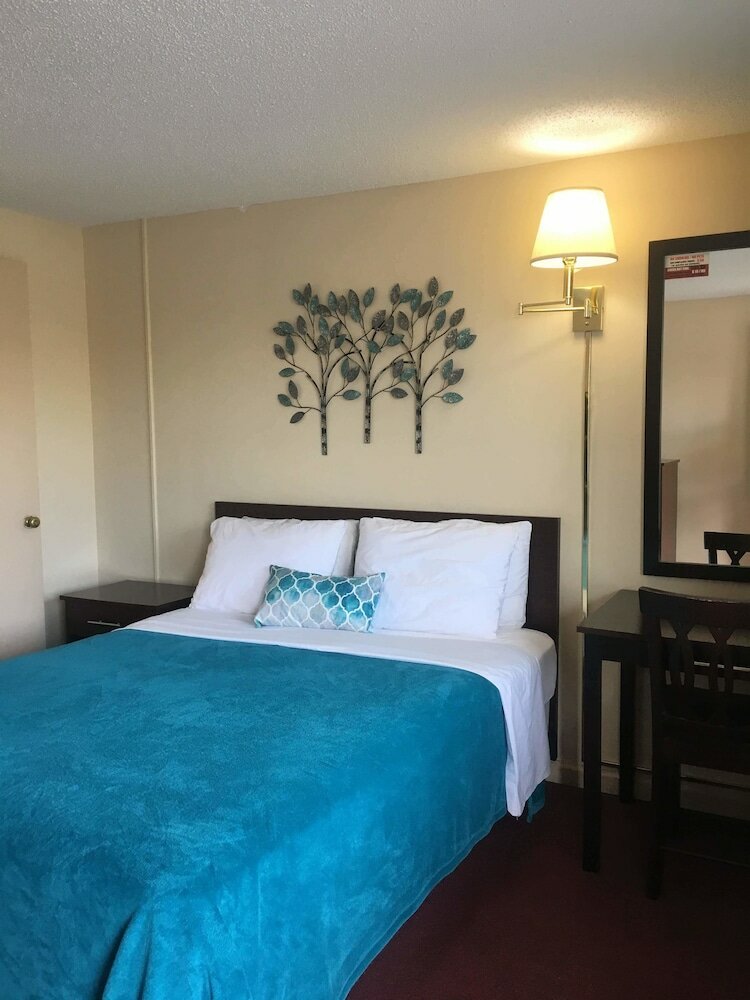 Фото Swiss Cottage Inn