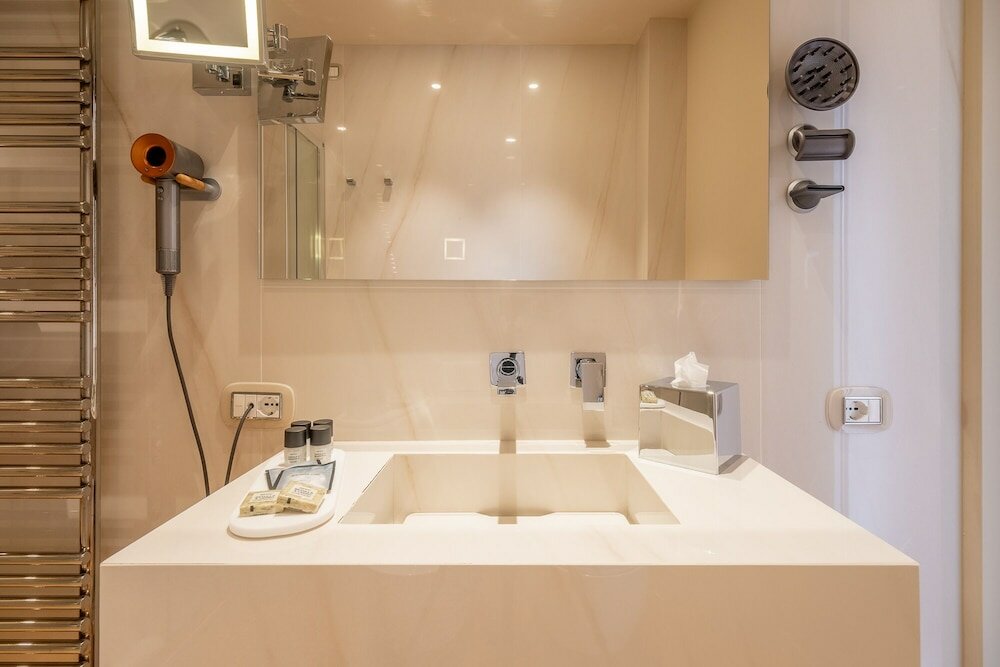 Фото Oriana Suites Verona