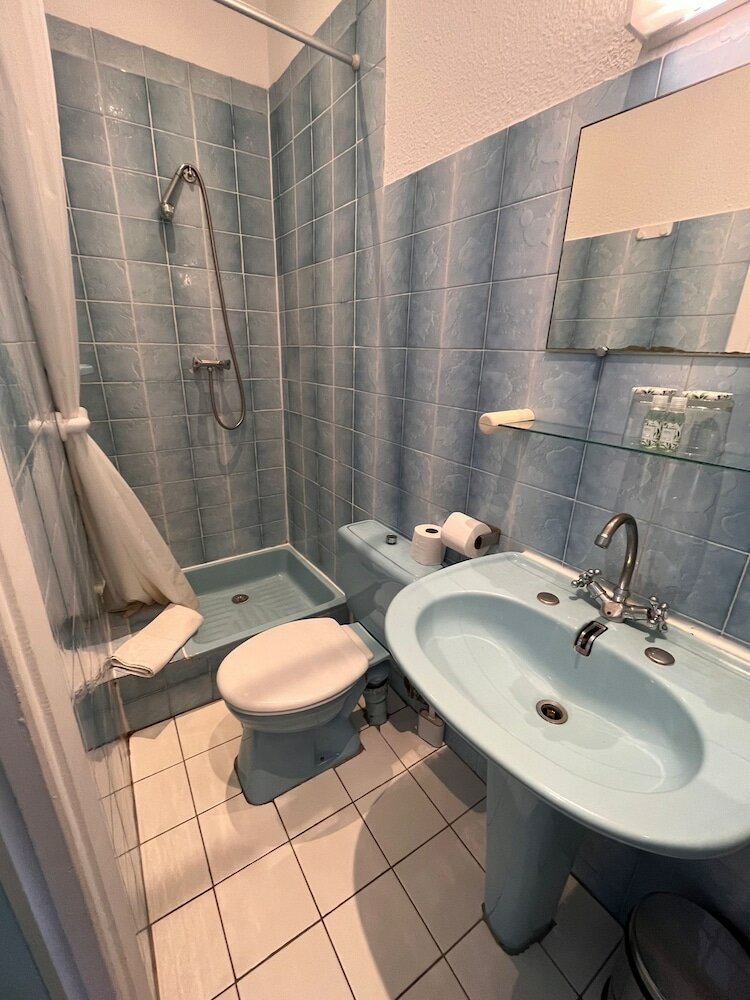 Фото Azurene Royal Hotel