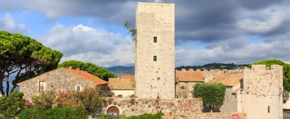 Фото Hôtel Cannes Croisette