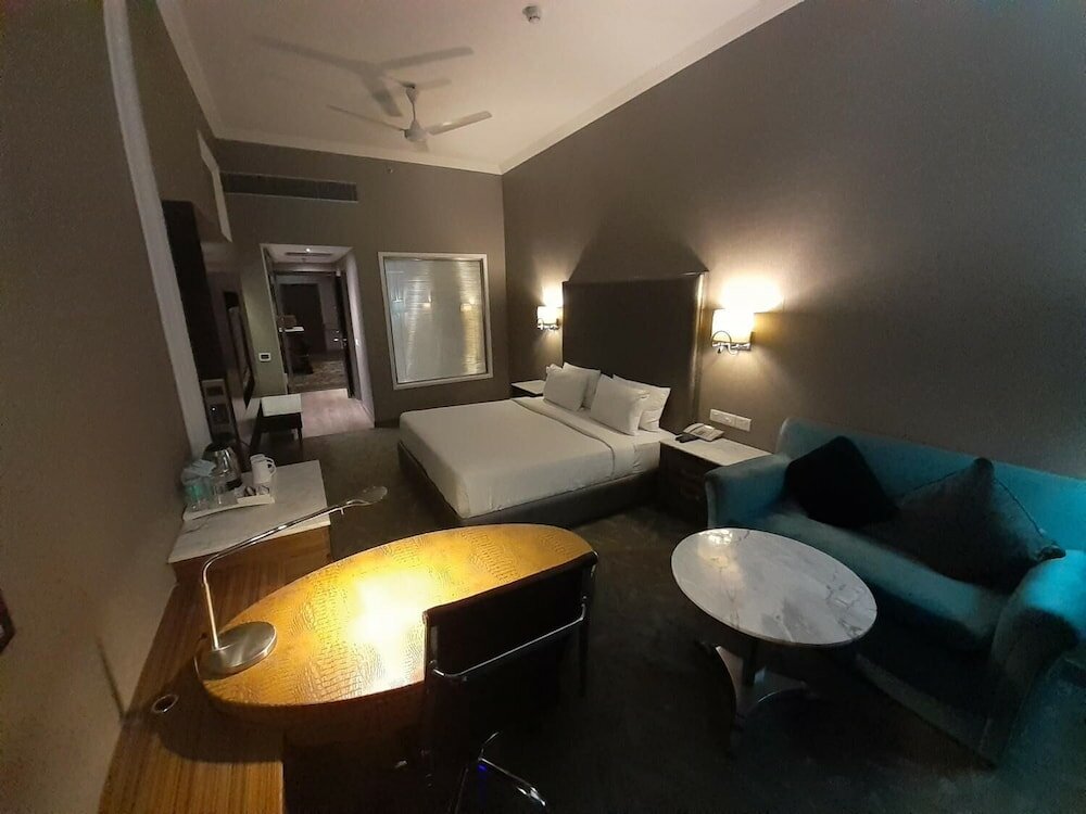 Фото The Piccadily Chandigarh